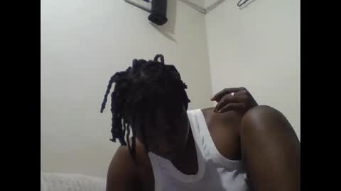 Snapshot of vee_tommy chatting on May 2026 05:04:01 AM Vee tommy online show from May 2026 05:04:01 AM