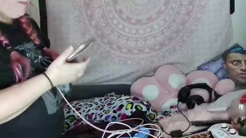 Veronica Lehane online show from December 2024 10:23:02 AM