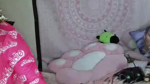 Veronica Lehane online show from February 2025 03:49:02 PM