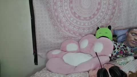 Veronica Lehane online show from February 2025 07:14:02 PM