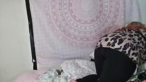 Veronica Lehane online show from February 2025 03:43:02 AM