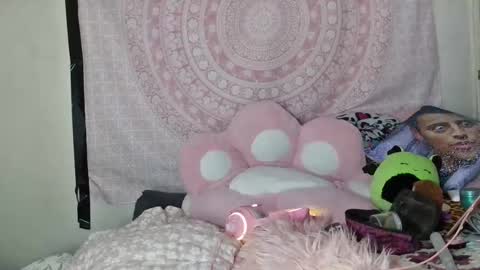 Veronica Lehane online show from March 2025 09:13:02 AM