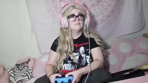 Veronica Lehane online show from October 2025 07:00:01 PM