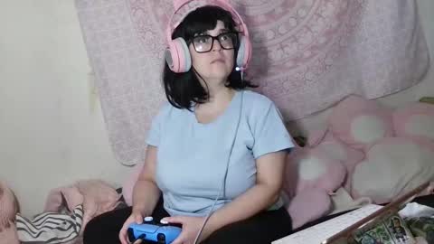 Veronica Lehane online show from October 2025 12:26:01 PM