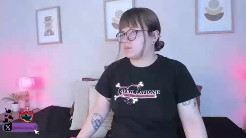 Vee Simons online show from September 2025 08:53:02 PM