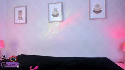 Vee Simons online show from September 2025 07:04:01 PM