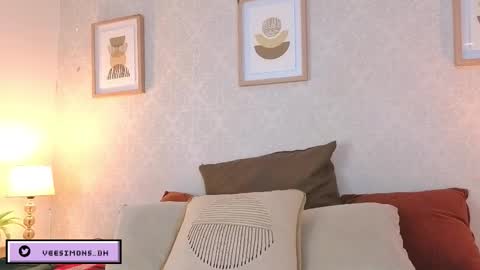 Vee Simons online show from March 2026 07:51:02 PM