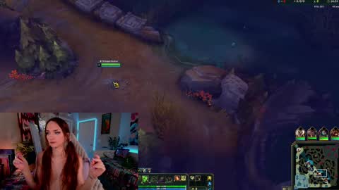 Snapshot of veeweatherbee chatting on February 2025 07:34:02 AM Violet Weatherbee online show from February 2025 07:34:02 AM