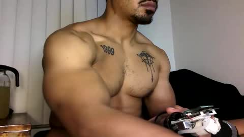 Vegas Love online show from October 2025 06:21:01 AM