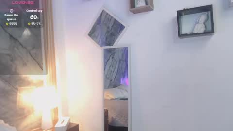 Snapshot of velakimm chatting on May 2026 10:08:02 PM Isabella online show from May 2026 10:08:02 PM