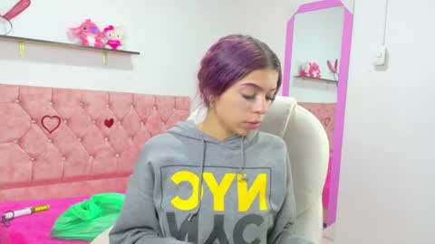 Velinahoney online show from August 2026 12:29:02 PM