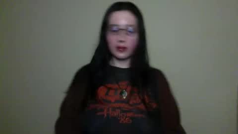 velira_ online show from November 2025 04:23:02 AM