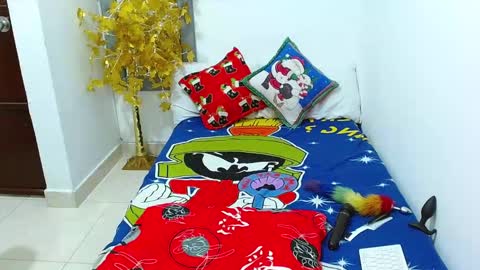 velk_hot1 online show from December 2025 06:59:02 PM