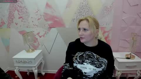 Snapshot of velka_raspberry chatting on May 2026 08:08:02 AM velka_raspberry online show from May 2026 08:08:02 AM