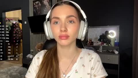 Nia online show from April 2026 03:01:01 PM