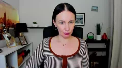 Jasmine online show from October 2025 05:36:02 PM