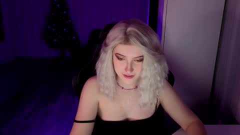 Violet online show from January 2026 01:26:01 PM