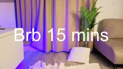 Vivien online show from May 2026 07:00:01 PM