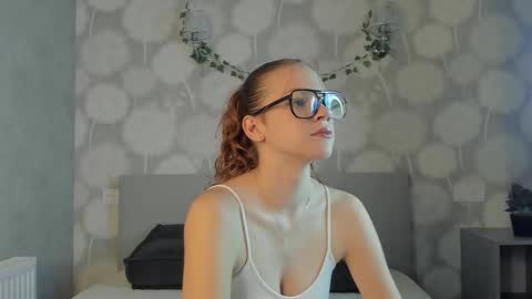 Kelly online show from November 2025 07:30:02 AM