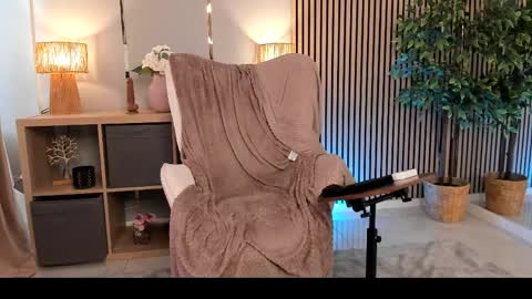 Velvet online show from May 2026 10:36:01 AM