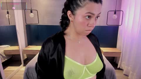 velvettease_ online show from September 2025 01:58:02 PM