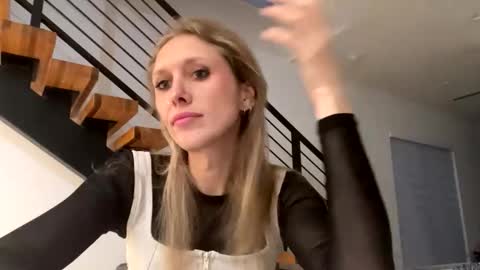 Snapshot of velvettgirl chatting on January 2026 11:57:02 AM VelvetTGirl online show from January 2026 11:57:02 AM