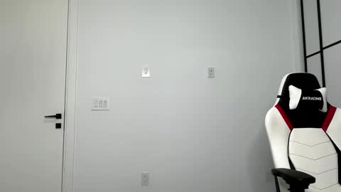 VelvetTGirl online show from February 2026 02:53:01 AM