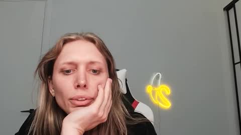 VelvetTGirl online show from February 2026 08:23:01 PM