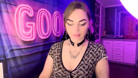 Snapshot of velvettouch4444 chatting on February 2026 07:10:01 PM MERYEM online show from February 2026 07:10:01 PM