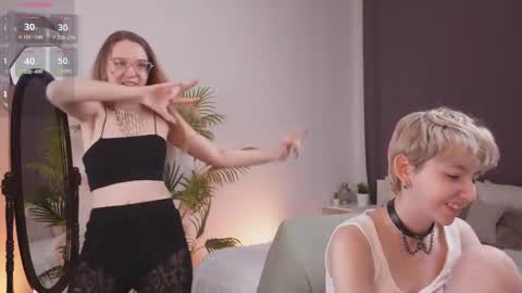 CLEOshort hair  TIna long hair  online show from February 2025 01:42:02 PM