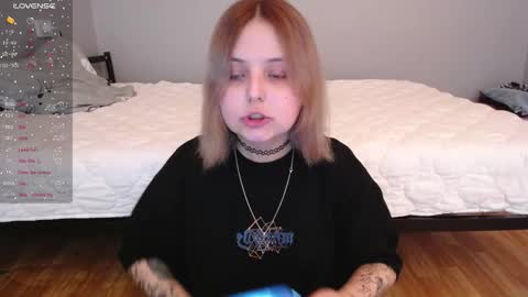 Snapshot of vendymories chatting on January 2026 07:06:02 PM eva 3 online show from January 2026 07:06:02 PM