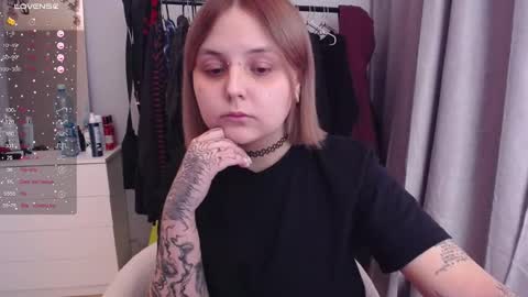 Snapshot of vendymories chatting on February 2026 04:44:01 PM eva 3 online show from February 2026 04:44:01 PM