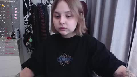 Snapshot of vendymories chatting on February 2026 08:15:01 PM eva 3 online show from February 2026 08:15:01 PM