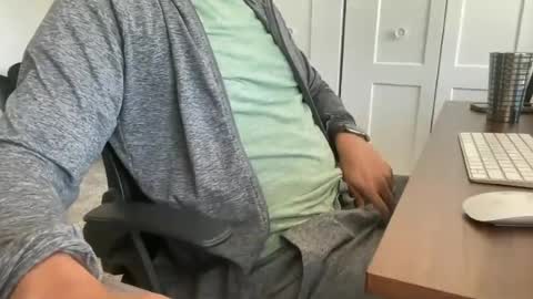 Snapshot of venicebeachdude chatting on July 2026 05:40:02 PM venicebeachdude online show from July 2026 05:40:02 PM