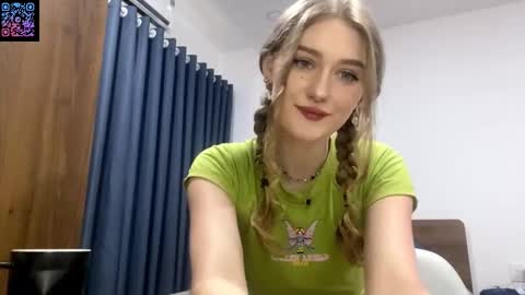 Snapshot of venniebonillas chatting on February 2026 10:12:01 AM Emily online show from February 2026 10:12:01 AM