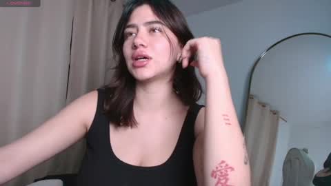 Snapshot of venus_art11 chatting on August 2026 04:44:02 AM venus_art11 online show from August 2026 04:44:02 AM
