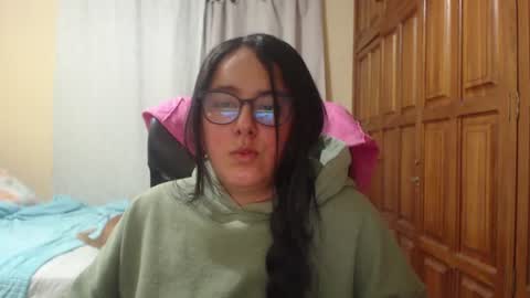 Snapshot of venus_cat_ chatting on June 2026 03:31:02 AM Venus online show from June 2026 03:31:02 AM