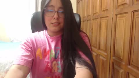 Snapshot of venus_cat_ chatting on July 2026 04:19:01 AM Venus online show from July 2026 04:19:01 AM