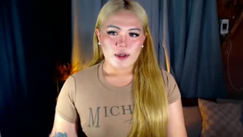 Snapshot of venus_colly chatting on June 2026 02:05:01 AM I am Colly Your mystery girl online show from June 2026 02:05:01 AM