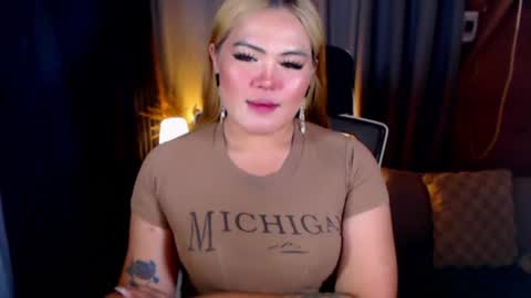 Snapshot of venus_colly chatting on July 2026 03:23:01 AM I am Colly Your mystery girl online show from July 2026 03:23:01 AM