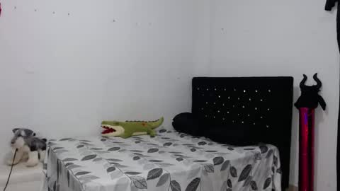 venus_menoza online show from February 2025 12:58:02 PM