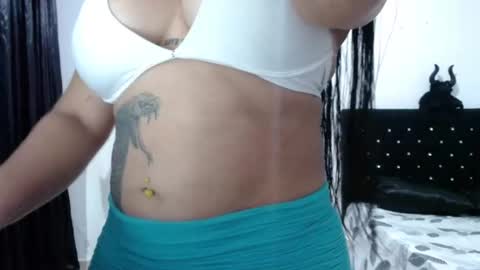 venus_menoza online show from October 2025 01:34:01 PM