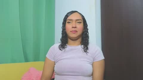 Luisa online show from December 2024 10:51:01 PM