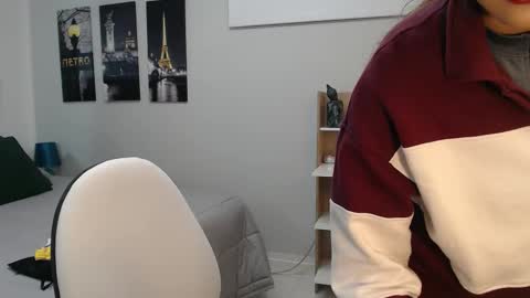 Snapshot of venus_steffen chatting on September 2025 12:27:01 PM Mia online show from September 2025 12:27:01 PM