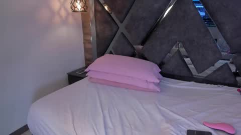 Venus online show from April 2026 12:34:02 PM