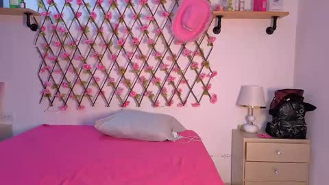 Snapshot of venus_velvett chatting on June 2026 03:25:02 PM venus_velvett online show from June 2026 03:25:02 PM