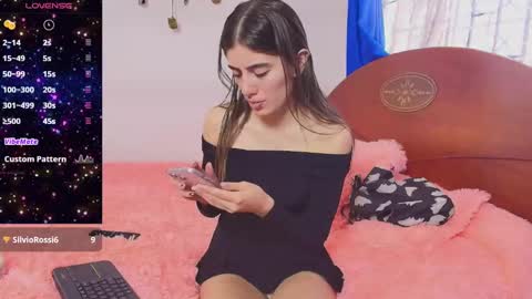 Snapshot of venus_wildeex chatting on January 2025 07:48:01 PM Andrea online show from January 2025 07:48:01 PM