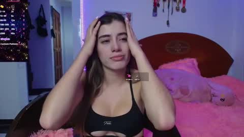 Snapshot of venus_wildeex chatting on February 2025 02:33:01 AM Andrea online show from February 2025 02:33:01 AM