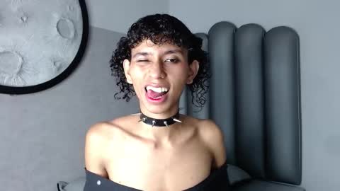 venuss_03 online show from September 2025 03:34:01 AM