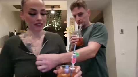 Snapshot of venustatoue chatting on January 2026 07:48:01 PM venus online show from January 2026 07:48:01 PM